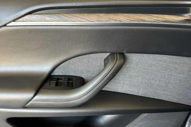 2022 Tesla Model X Dual Motor All-Wheel Drive