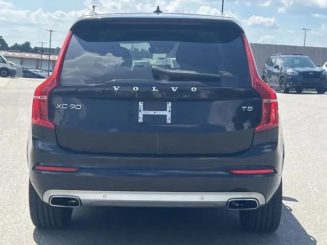 2020 Volvo XC90 T5 Momentum 7 Passenger