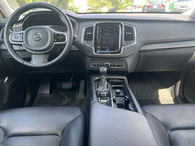 2020 Volvo XC90 T5 Momentum 7 Passenger