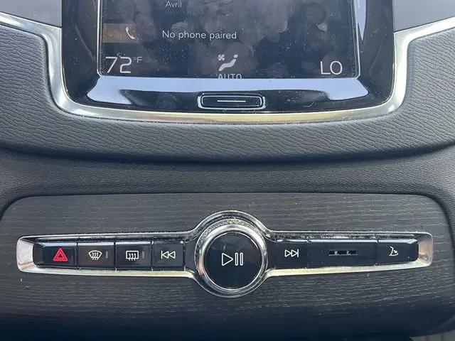 2020 Volvo XC90 T5 Momentum 7 Passenger