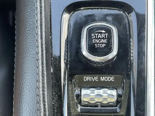 2020 Volvo XC90 T5 Momentum 7 Passenger