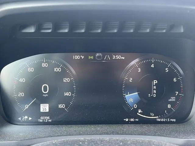 2020 Volvo XC90 T5 Momentum 7 Passenger