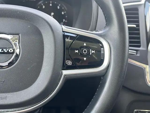 2020 Volvo XC90 T5 Momentum 7 Passenger