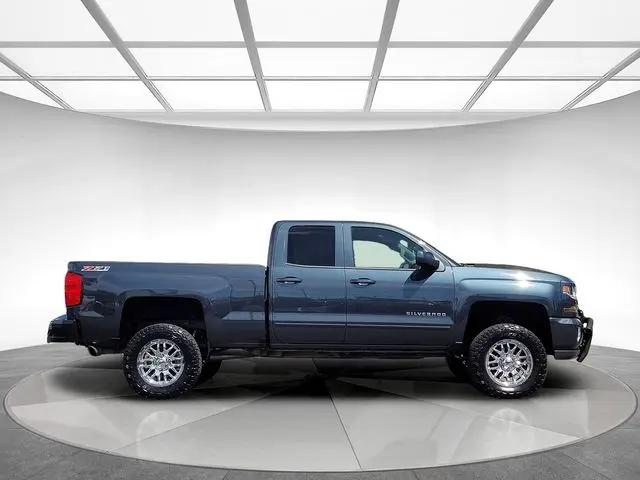 2017 Chevrolet Silverado 1500 2LT