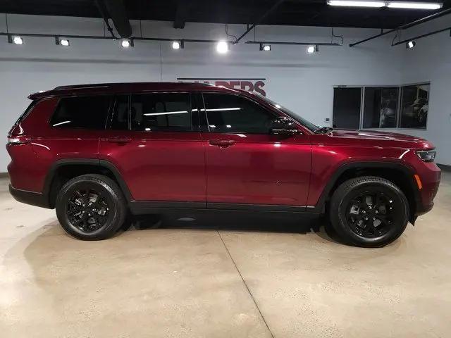 2025 Jeep Grand Cherokee L Altitude X 4x4