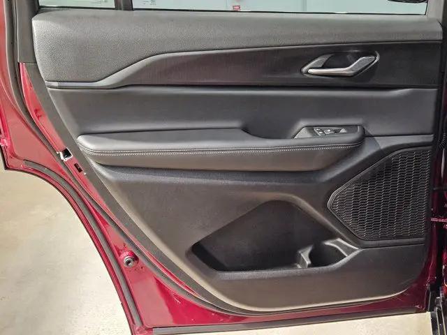 2025 Jeep Grand Cherokee L Altitude X 4x4
