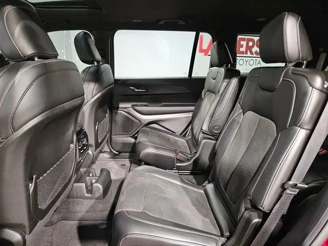 2025 Jeep Grand Cherokee L Altitude X 4x4