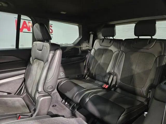 2025 Jeep Grand Cherokee L Altitude X 4x4