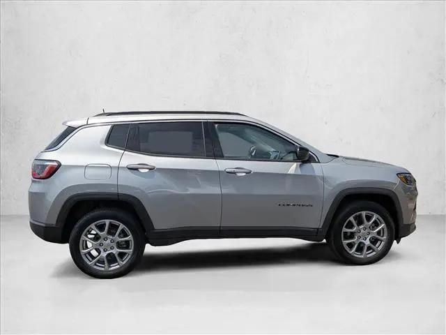 2022 Jeep Compass Latitude Lux 4x4
