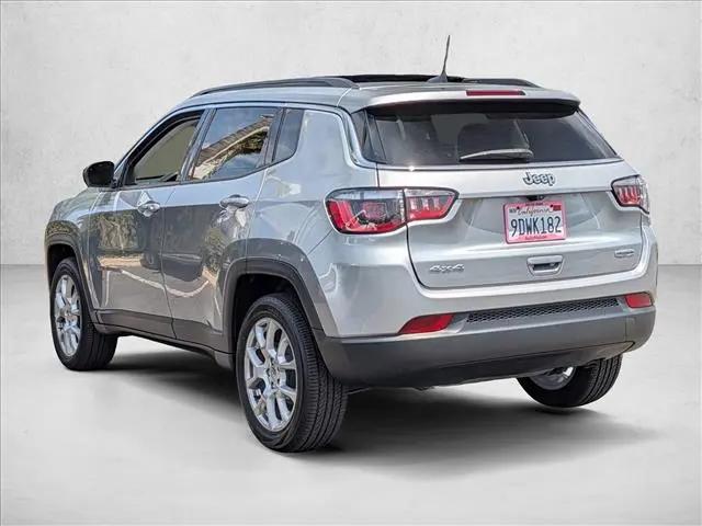 2022 Jeep Compass Latitude Lux 4x4