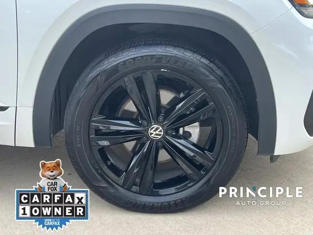2023 Volkswagen Atlas Cross Sport 3.6L V6 SEL R-Line Black