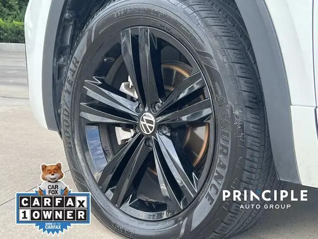2023 Volkswagen Atlas Cross Sport 3.6L V6 SEL R-Line Black