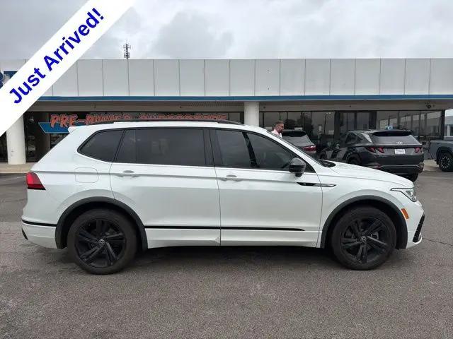 2023 Volkswagen Tiguan 2.0T SE R-Line Black
