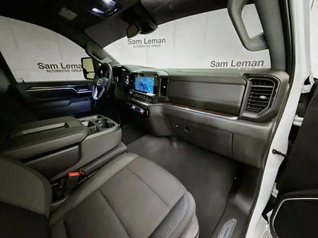 2025 GMC Sierra 2500HD 4WD Crew Cab Standard Bed SLE