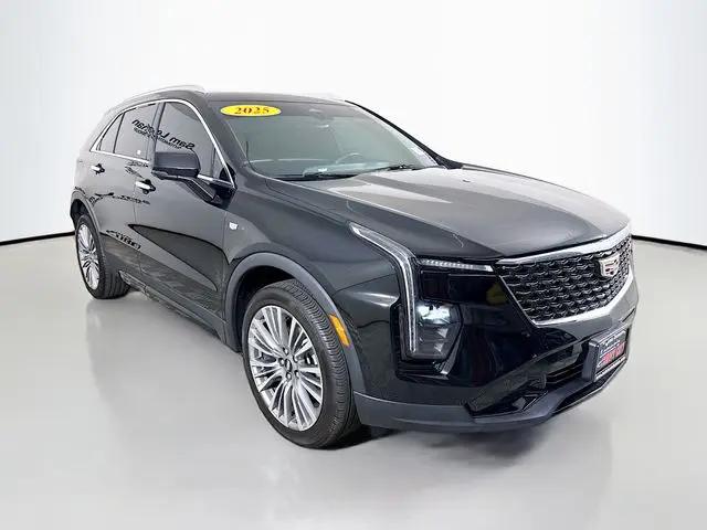 2025 Cadillac XT4 FWD Premium Luxury for sale in Bloomington, IL