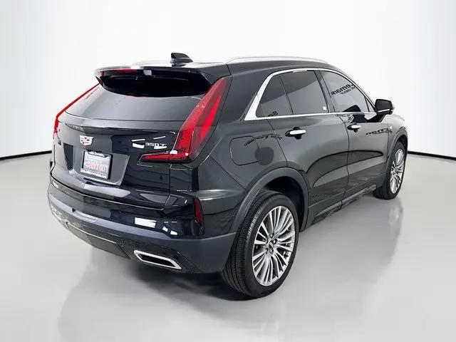 2025 Cadillac XT4 FWD Premium Luxury