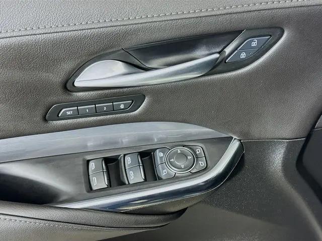 2025 Cadillac XT4 FWD Premium Luxury