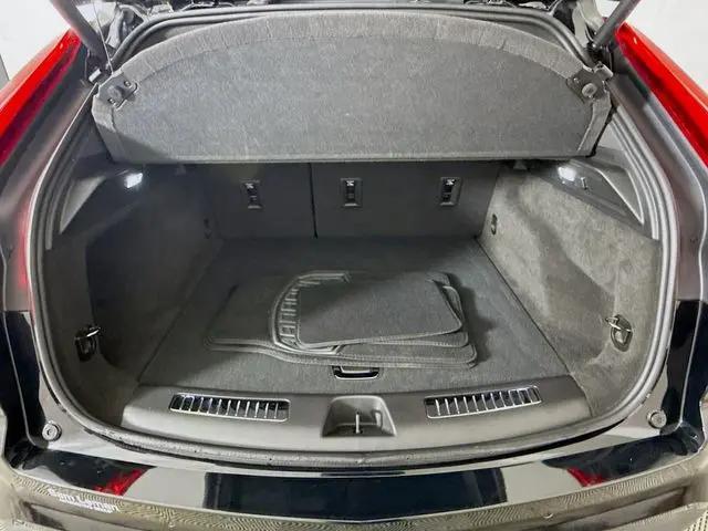 2025 Cadillac XT4 FWD Premium Luxury