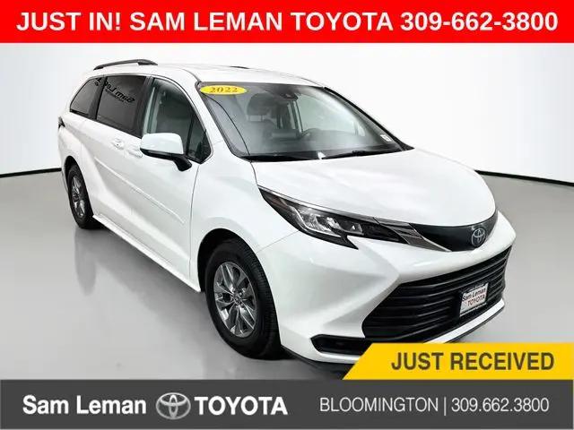 2022 Toyota Sienna LE for sale in Bloomington, IL