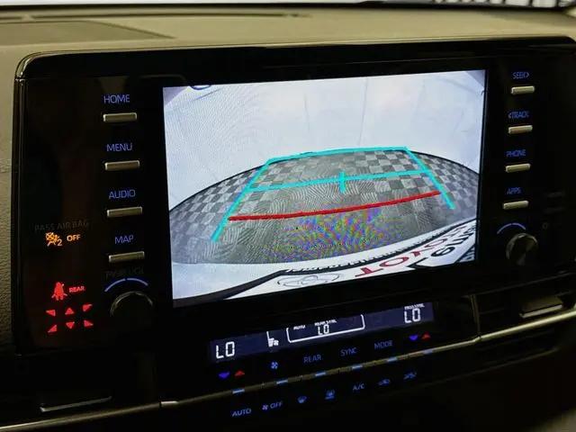 2022 Toyota Sienna LE