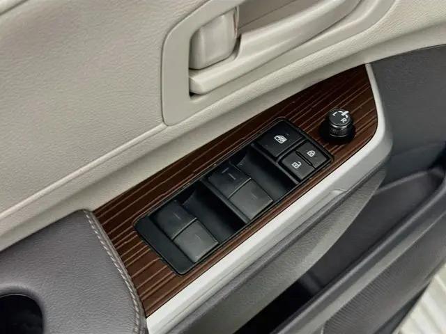 2022 Toyota Sienna LE