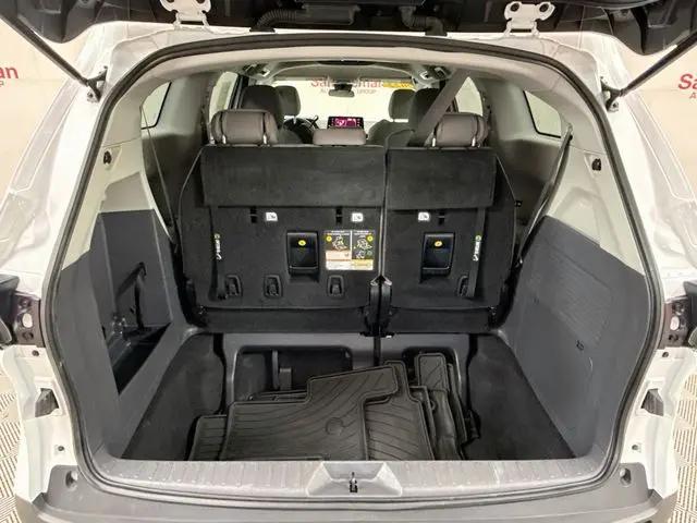 2022 Toyota Sienna LE
