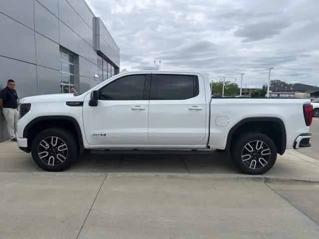 2022 GMC Sierra 1500 4WD Crew Cab Short Box AT4