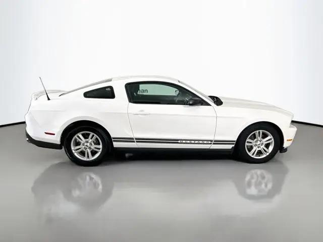 2012 Ford Mustang V6