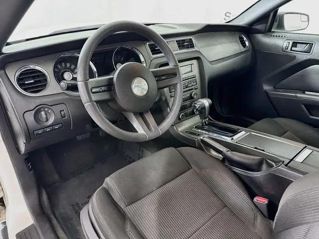 2012 Ford Mustang V6