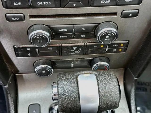 2012 Ford Mustang V6