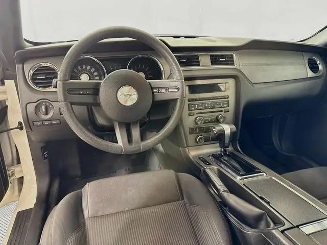 2012 Ford Mustang V6