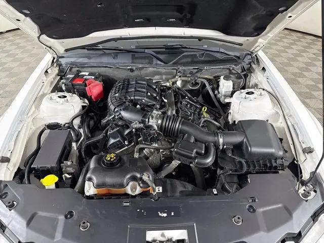 2012 Ford Mustang V6