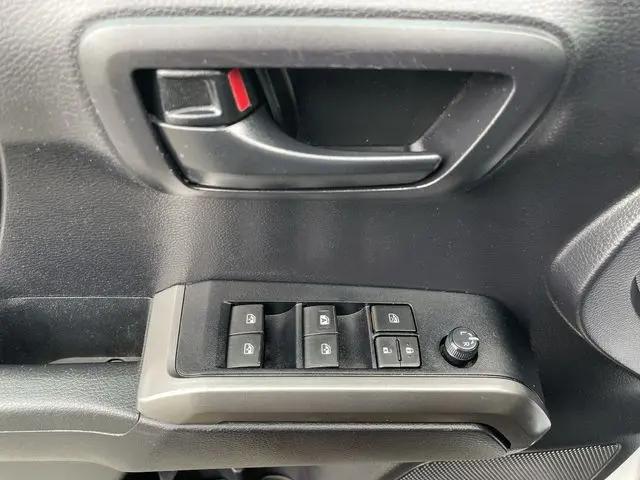 2020 Toyota Tacoma SR5 V6