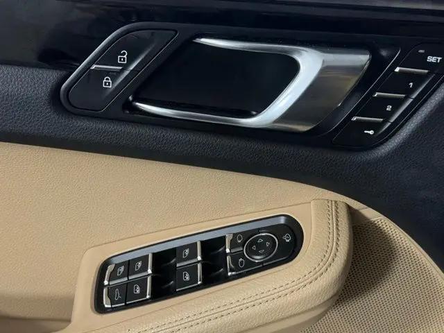 2024 Porsche Macan Macan