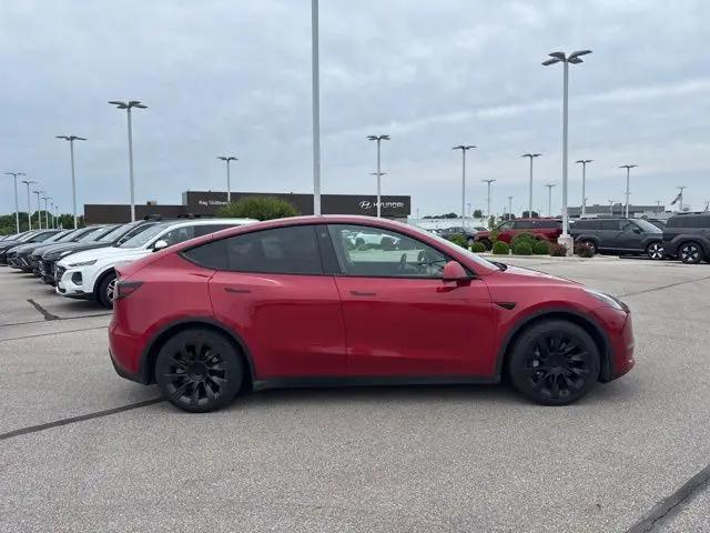 2022 Tesla Model Y Long Range Dual Motor All-Wheel Drive