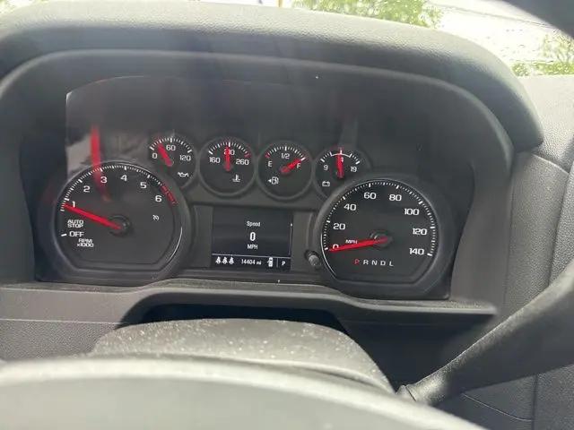 2024 Chevrolet Silverado 1500 4WD Crew Cab Short Bed Custom