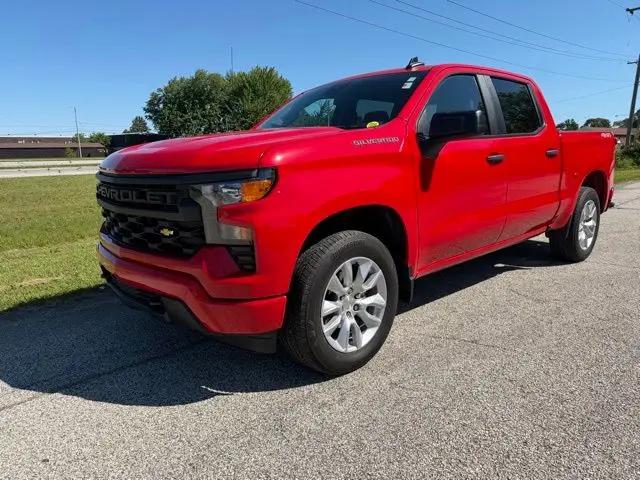 2024 Chevrolet Silverado 1500 4WD Crew Cab Short Bed Custom