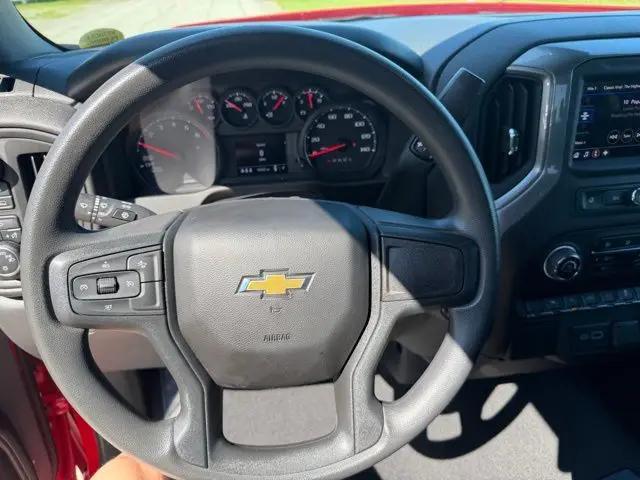 2024 Chevrolet Silverado 1500 4WD Crew Cab Short Bed Custom