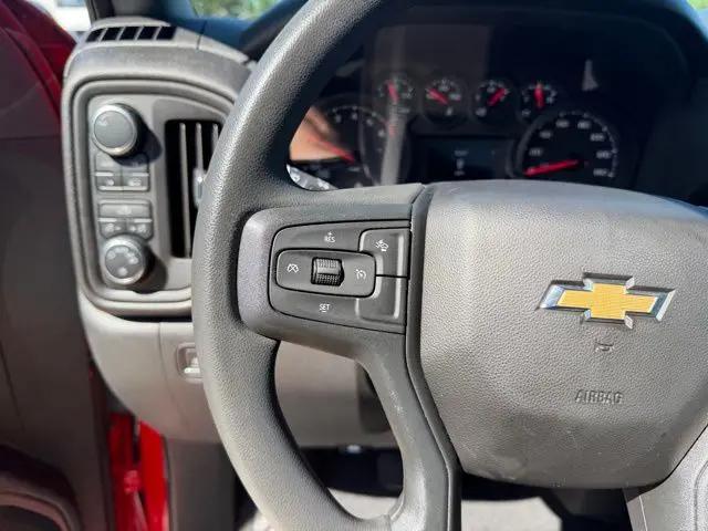 2024 Chevrolet Silverado 1500 4WD Crew Cab Short Bed Custom