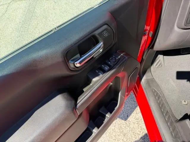 2024 Chevrolet Silverado 1500 4WD Crew Cab Short Bed Custom