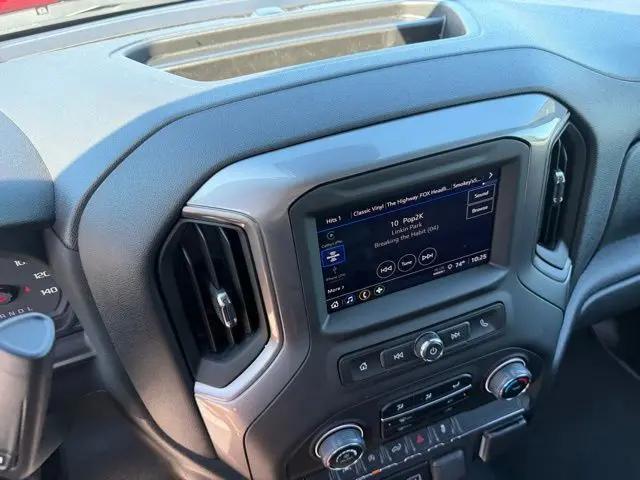 2024 Chevrolet Silverado 1500 4WD Crew Cab Short Bed Custom