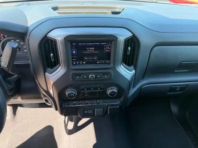 2024 Chevrolet Silverado 1500 4WD Crew Cab Short Bed Custom