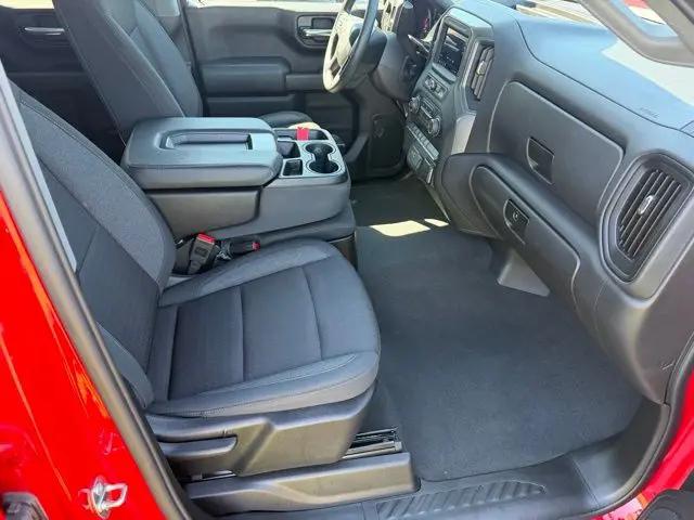 2024 Chevrolet Silverado 1500 4WD Crew Cab Short Bed Custom