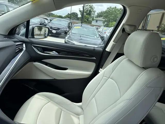 2023 Buick Enclave Essence FWD