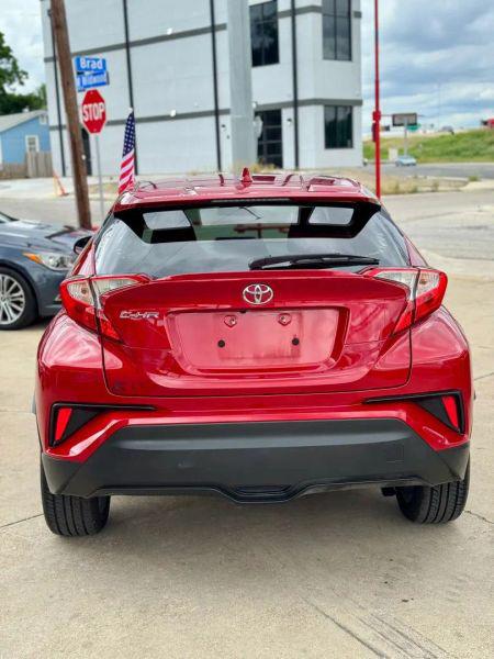 2021 Toyota C-HR XLE