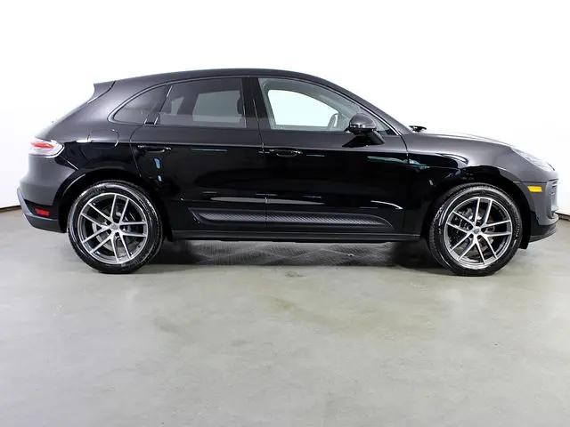 2025 Porsche Macan Macan