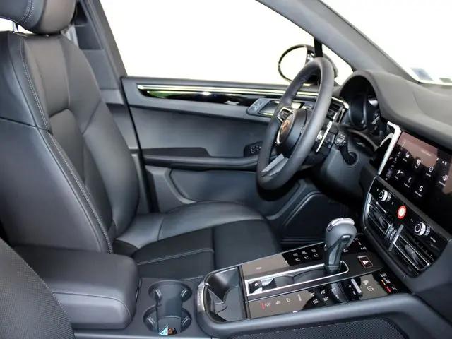 2025 Porsche Macan Macan