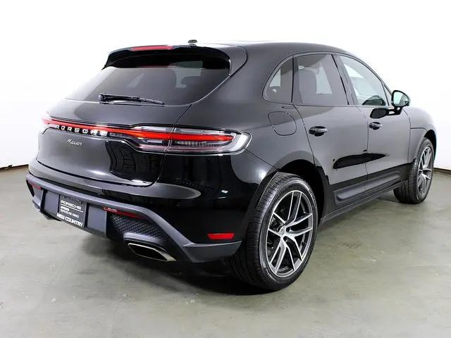 2025 Porsche Macan Macan