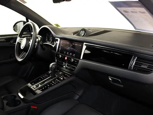 2025 Porsche Macan Macan