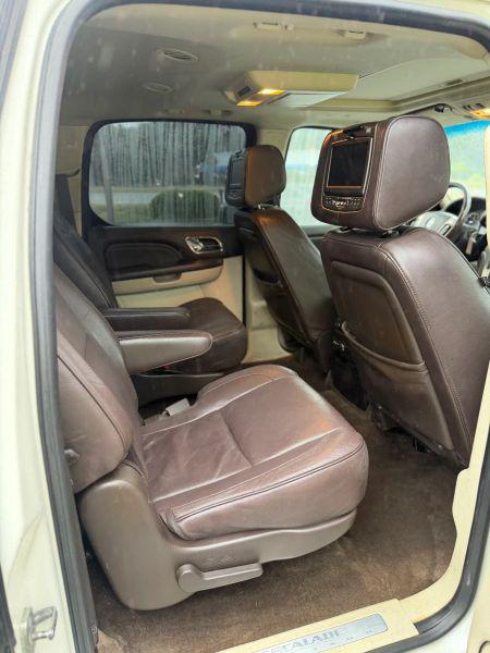 2014 Cadillac Escalade ESV Platinum Edition